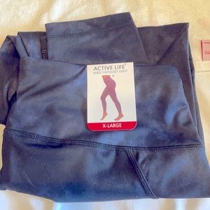 Active Life XL leggings with pocket.